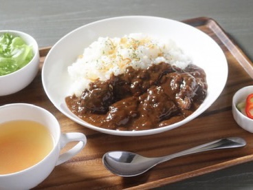 ８屋(和牛ステーキ丼と欧風和牛カレーのお店)